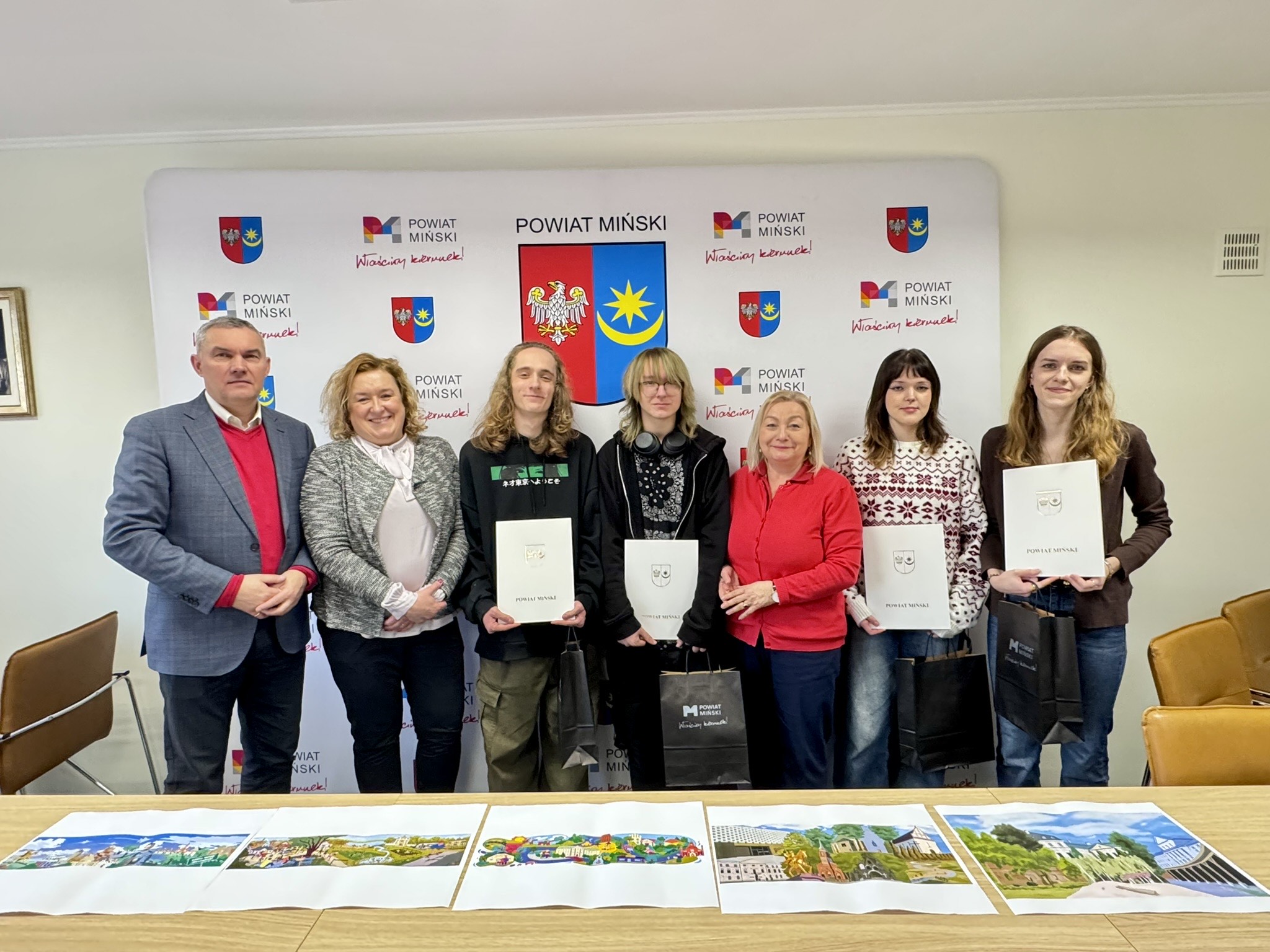 Podsumowanie konkursu plastycznego na mural pt.:”POMALUJ GABINET STAROSTY”