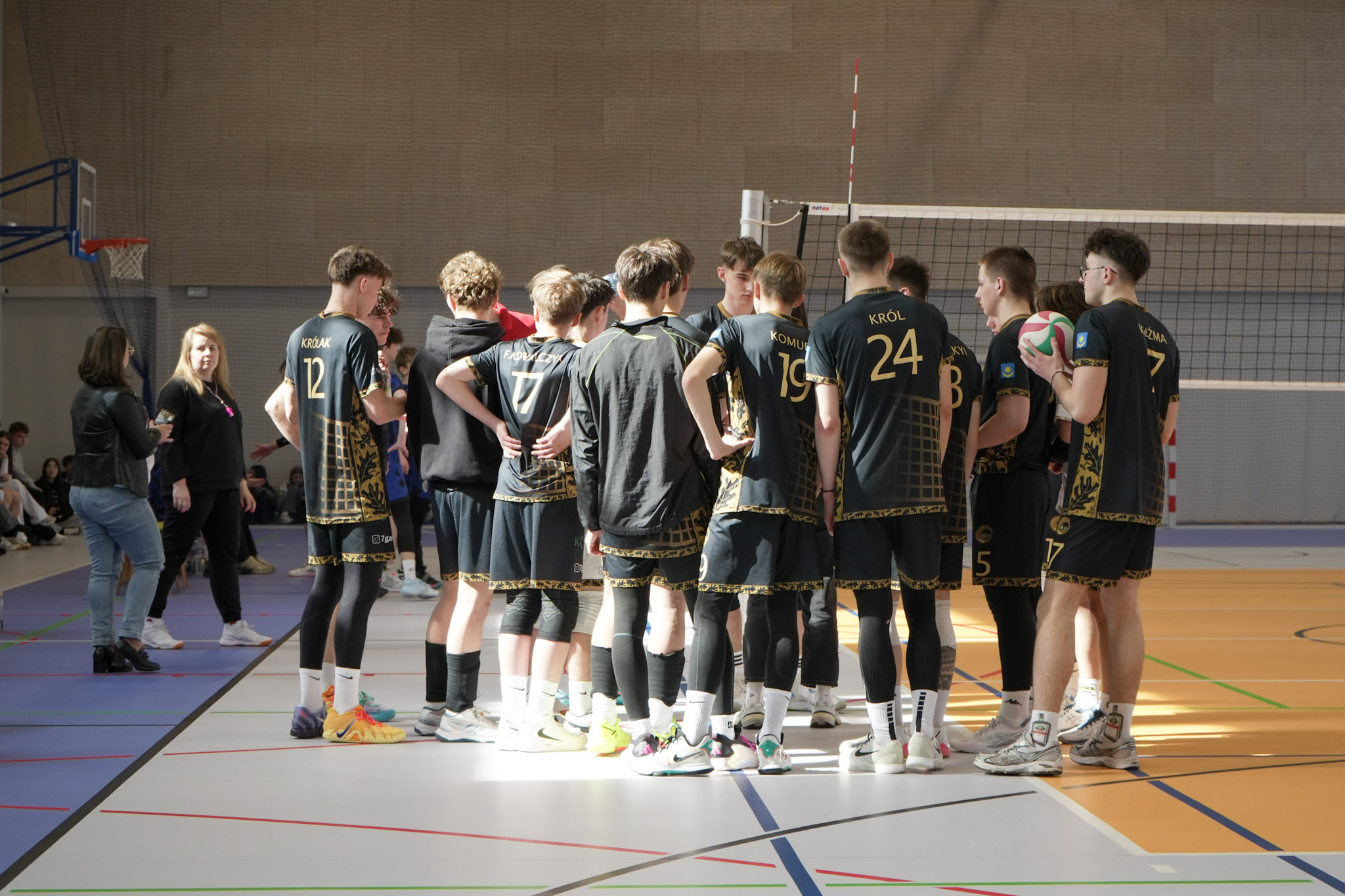 Mistrzostwa Powiatu szkół ponadpodstawowych w piłce siatkowej chłopców – fotorelacja